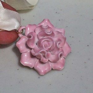 NECKLACE, GLAZED PORCELAIN PINK FLOWER WITH PETALS, TAG ON, 18 INCHES LONG,